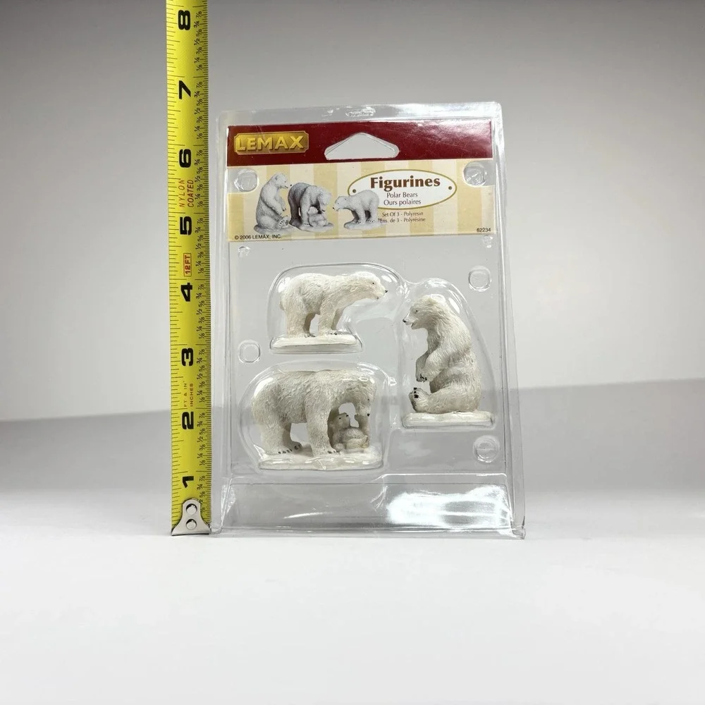 Lemax polar bears set mom playing Xmas village new 2006